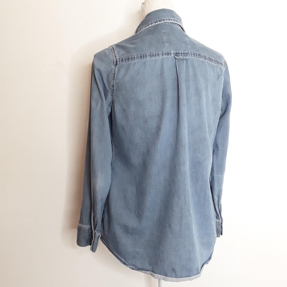 Bcbgeneration Chambray Button-Up Blouse Euc Sz S - image 3